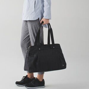 Lululemon Om The Day Bag *Reflective - Black / Animal Jacquard Reflective Black
